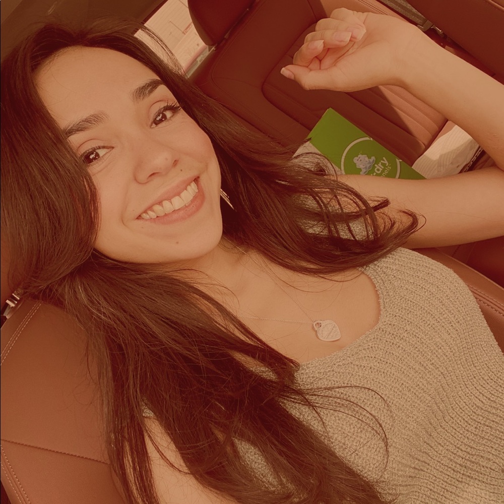 Meet your Posher, Stephanie